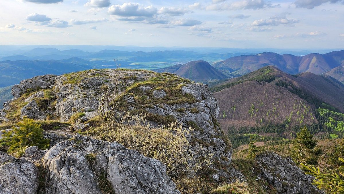Ostrá skala (1220&nbsp;m)