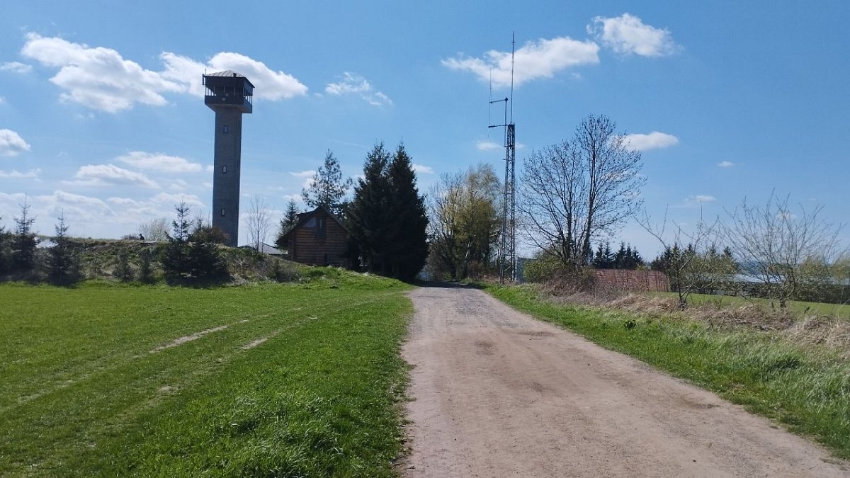Karasín - rozhledna (700&nbsp;m)