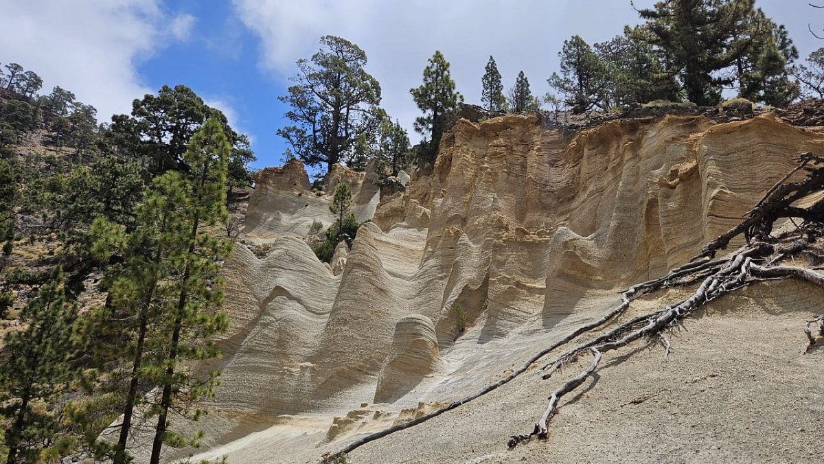 Montaña Bermeja (1883&nbsp;m)