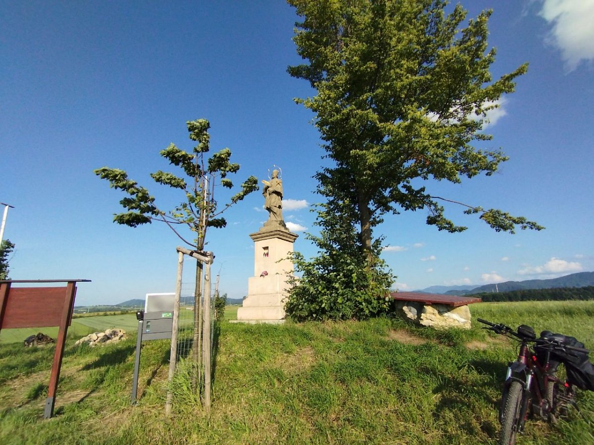 Atin vršek (316&nbsp;m)